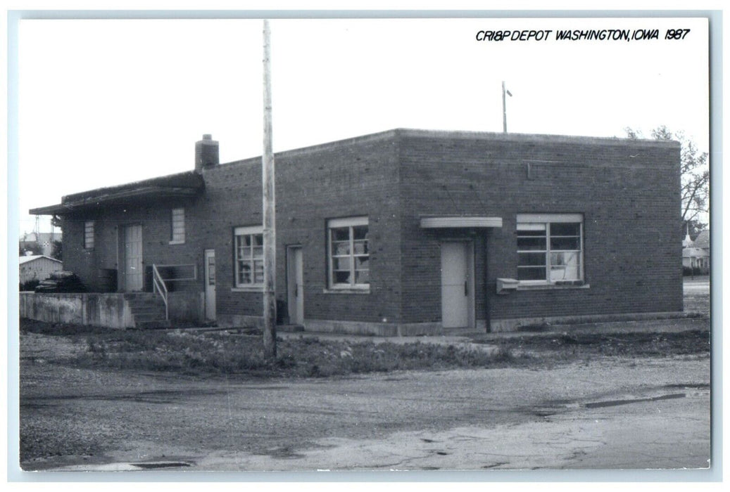 c1960 Cri&P Iowa IA Washington Railroad Train Depot Station RPPC Photo Postcard