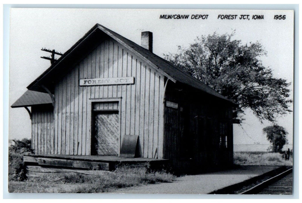 c1960 Milw/C&NW Forest JCT Iowa Railroad Train Depot Station RPPC Photo Postcard