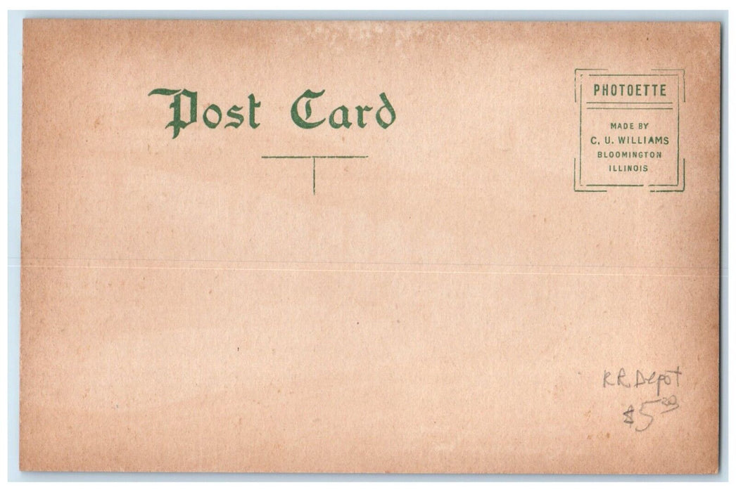 c1910's Illinois Central Ry Depot Railroad Train Independence Iowa IA Postcard