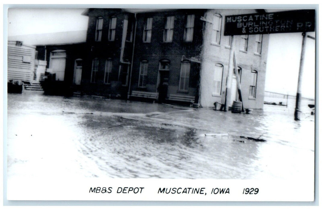 c1929 Muscatine Iowa IA Vintage Railroad Train Depot Station RPPC Photo Postcard