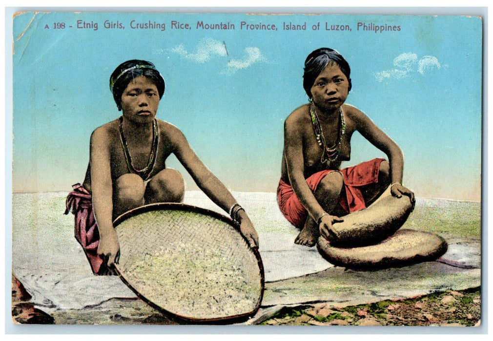 c1910 Etnig Girls Crushing Rice Mountain Province Luzon Philippines Postcard