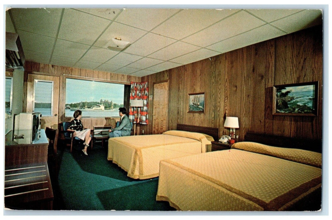 1966 Capt. Thomson's Motor Lodge Bedroom Bed Alexandria Bay New York NY Postcard