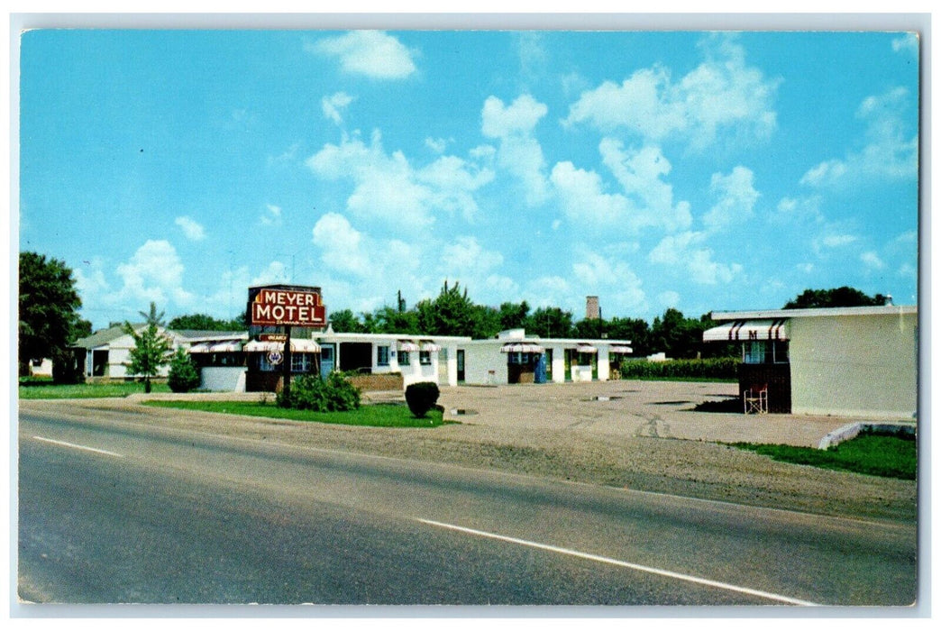 c1960 New Meyer Motel Eastern Ave. Shopping Center Chillicothe Ohio OH Postcard