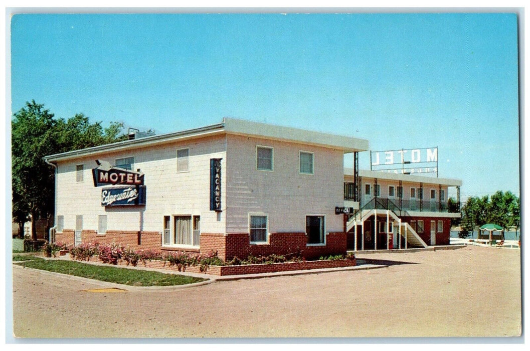 c1960 Edgewater Motel Exterior Building Bridge Chamberlain South Dakota Postcard