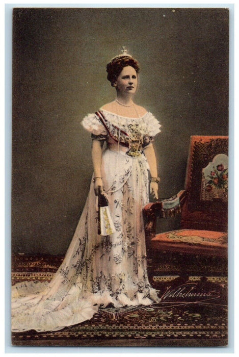 c1910's Pretty Woman HM Koningin Wilhelmina Wearing White Gown Antique Postcard