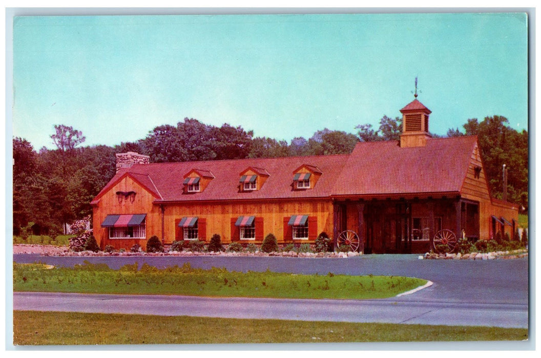 Red Coach Grilles Restaurant Exterior Scene Boston Massachusetts MA Postcard