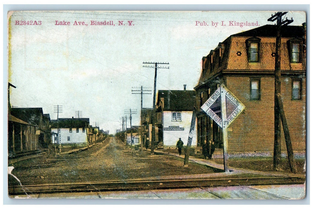 Lake Avenue Drit Road Railroad Crossing The Cars Blasdell New York NY Postcard