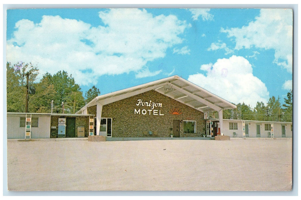 c1960 Horizon Motel Inc. Wall To Wall Hospitality US Hwy Rocky Mount NC Postcard