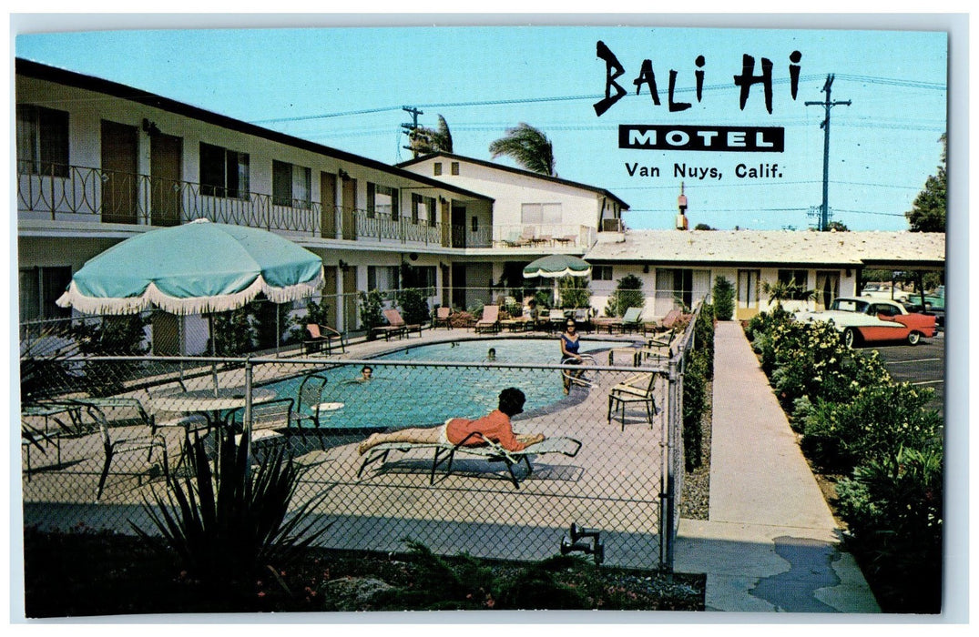 c1960's Bali Hi Motel Fencing Pool Cars Rooms Van Nuys California CA Postcard