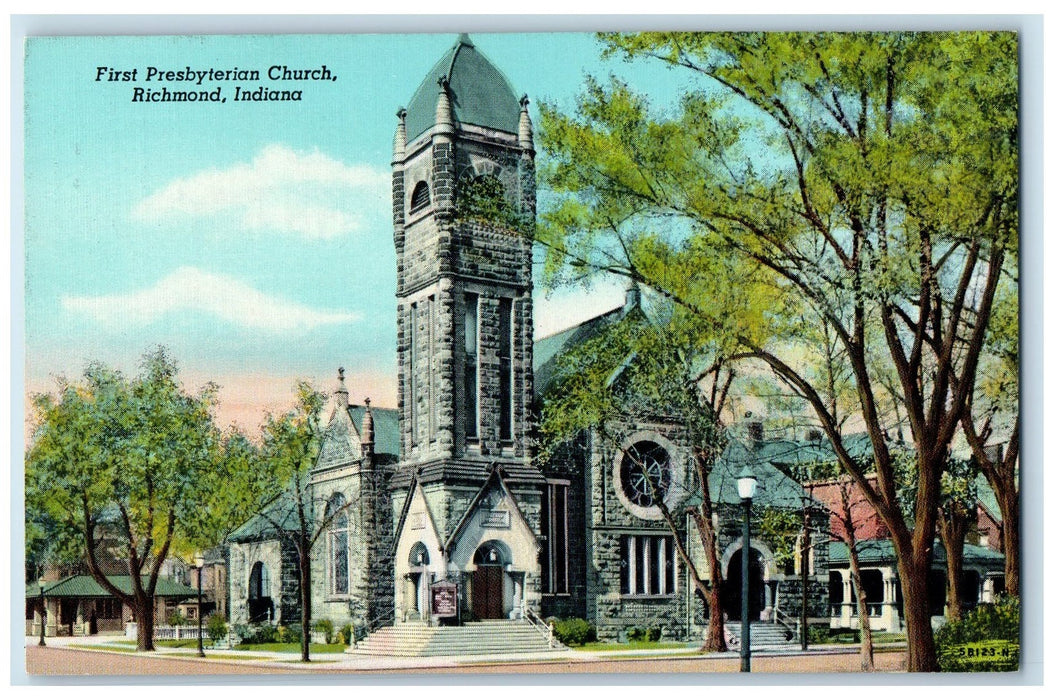 First Presbyterian Church Exterior Scene Richmond Indiana IN Vintage Postcard