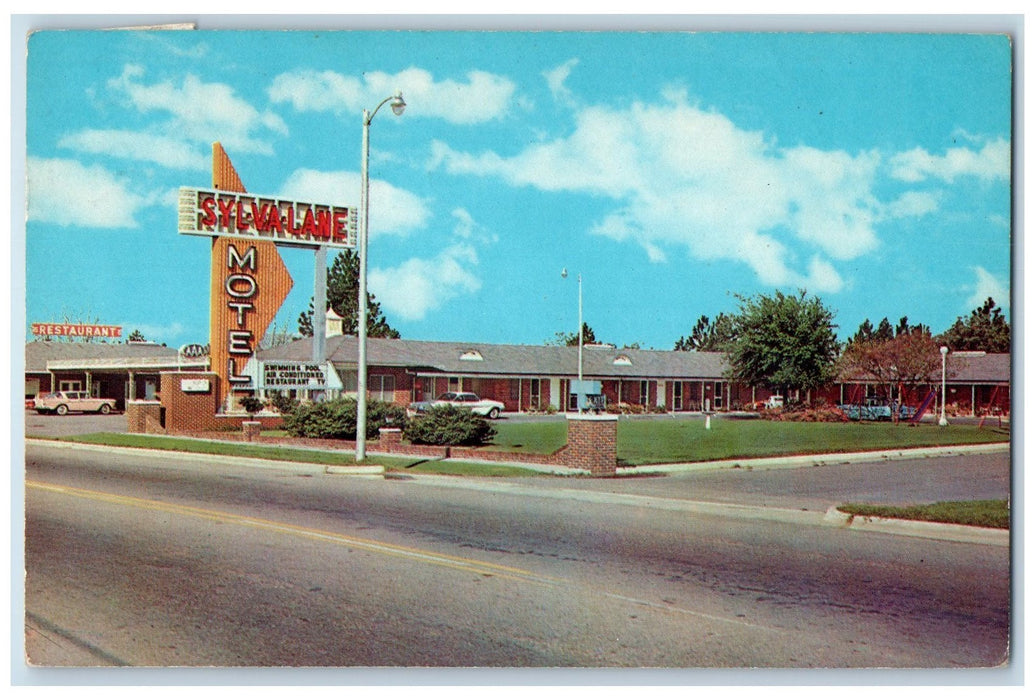 1967 Syl-Va-Lane Motel And Restaurant Scene Sylvania Georgia GA Posted Postcard