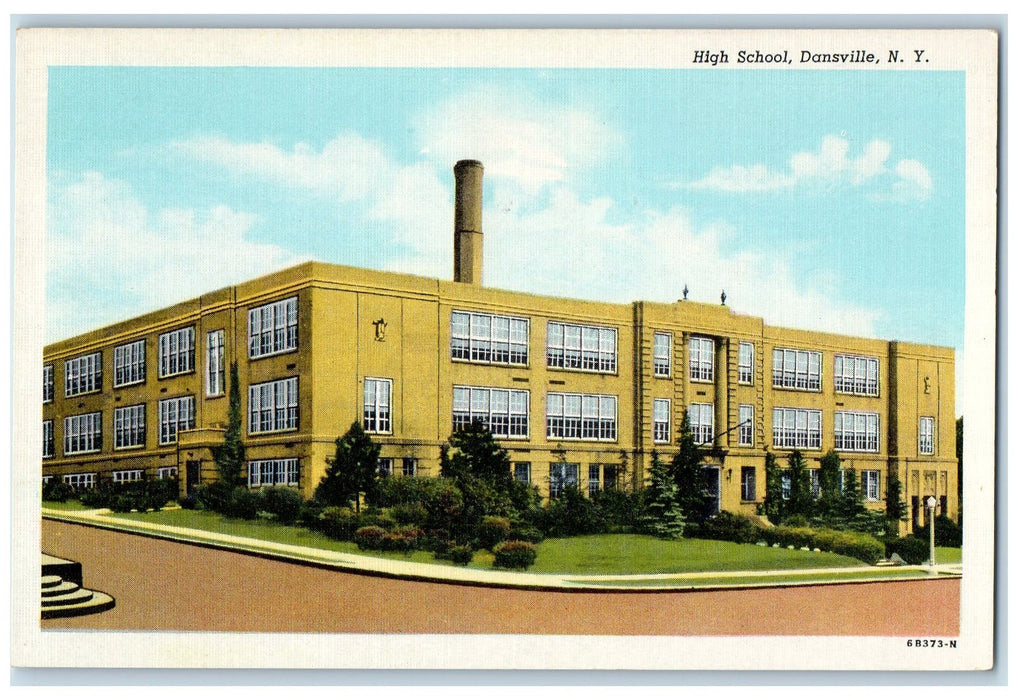 c1940's High School Building Side View Post Lamp Entrance Dansville NY Postcard