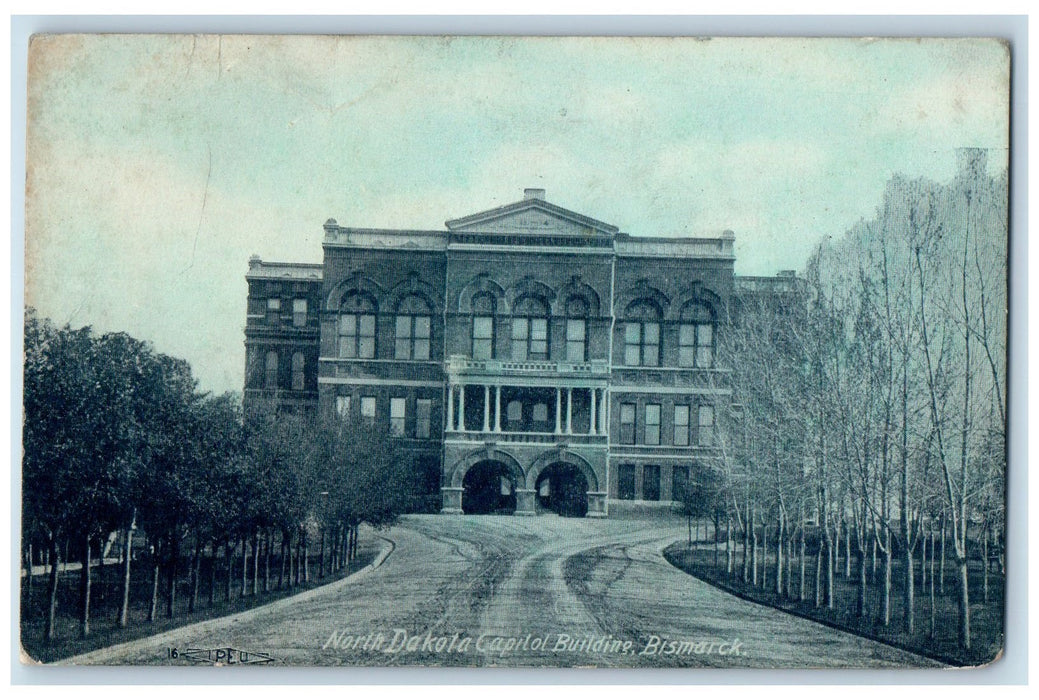 c1910's North Dakota State Capitol Scene Bismarck ND Unposted Vintage Postcard