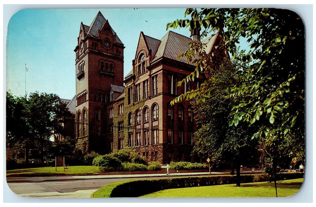 c1950 Wayne State University Building View Clock Detroit 2 Michigan MI Postcard