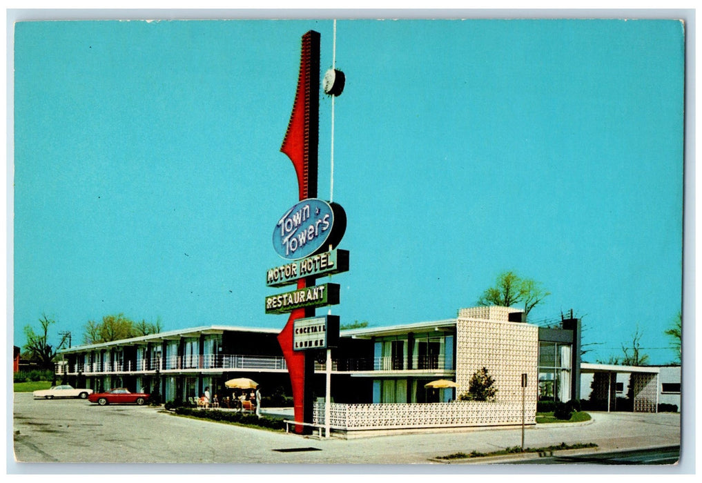 c1950 Town Towers Motor Hotel Restaurant Classic Cars Bowling Green KY Postcard