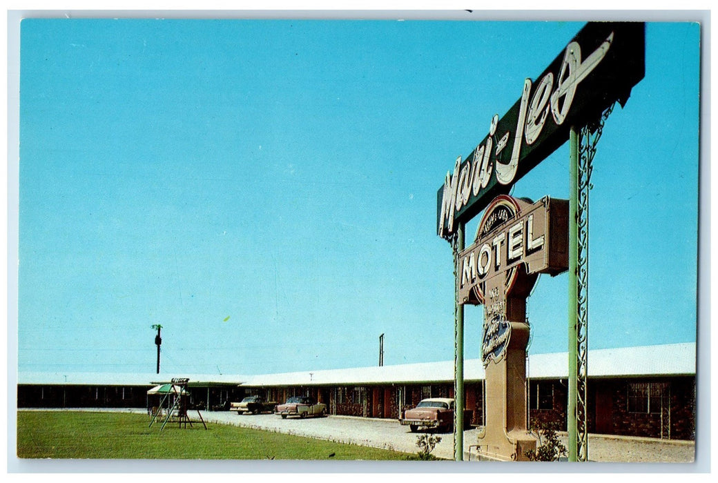 c1950's Mari Jes Motel Restaurant Classic Cars Rooms West Memphis AR Postcard