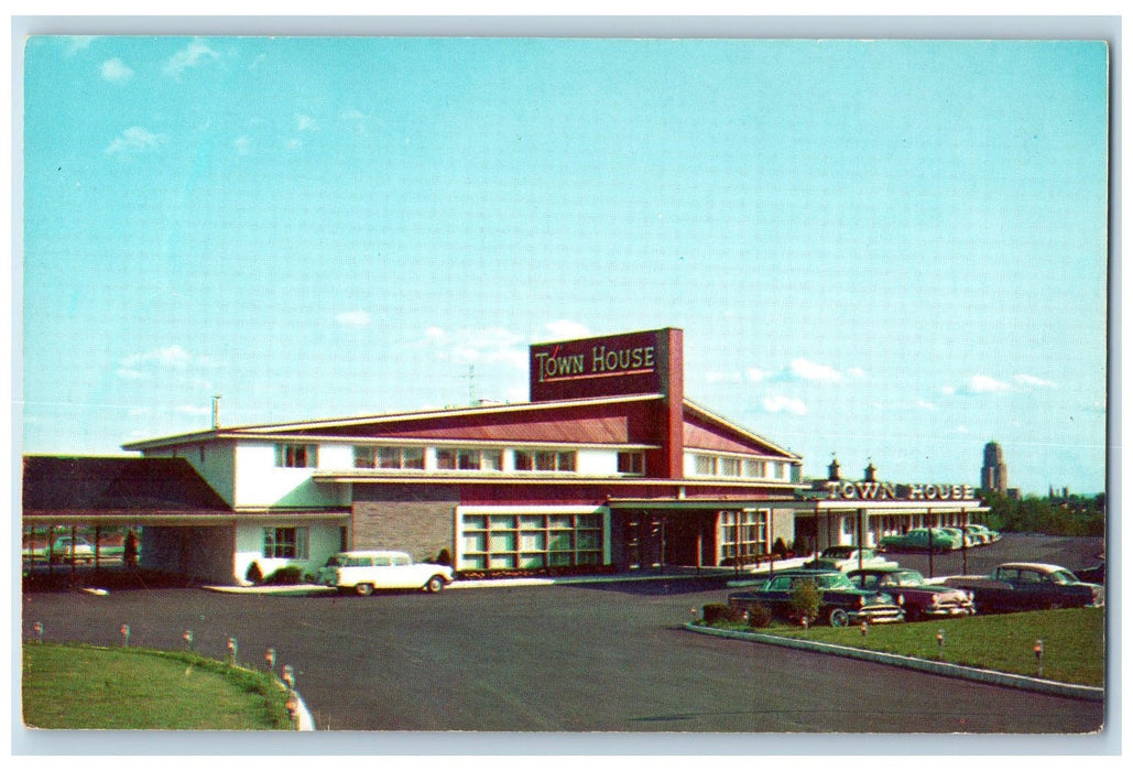 c1950 Town House Motor Hotel Restaurant Classic Cars Albany New York NY Postcard