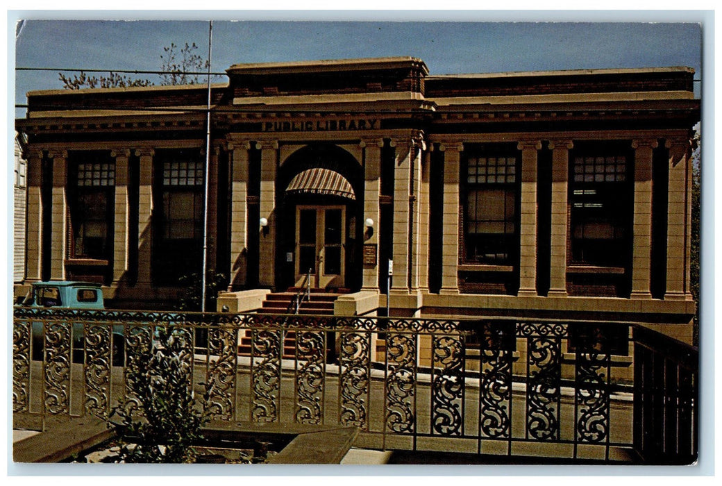 c1950 Grass Valley Gold Mining Town Restaurant Entrance Classic Jeep CA Postcard