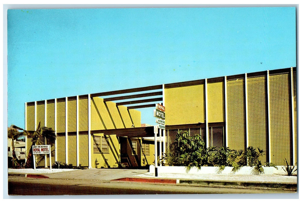 c1950's Royal Motel Restaurant Entrance View Long Beach 7 CA Unposted Postcard