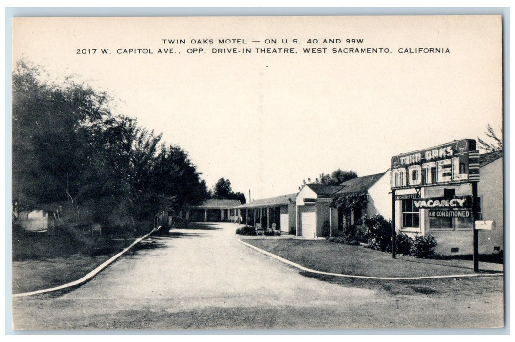 c1950 Twin Oaks Motel Driveway Restaurant West Sacramento California CA Postcard