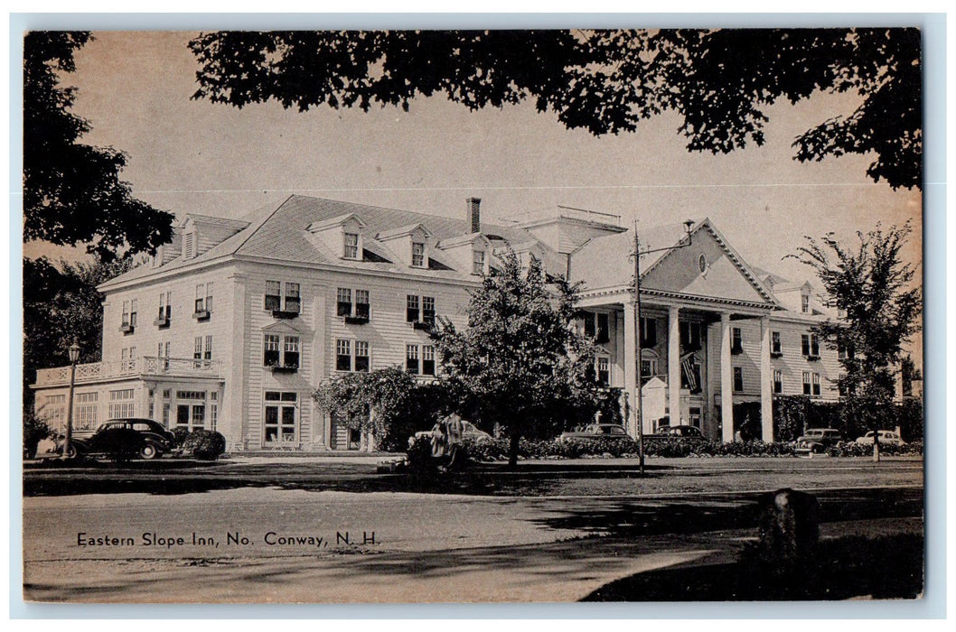 c1940s Eastern Slope Inn Exterior Street Scene North Conway NH Unposted Postcard