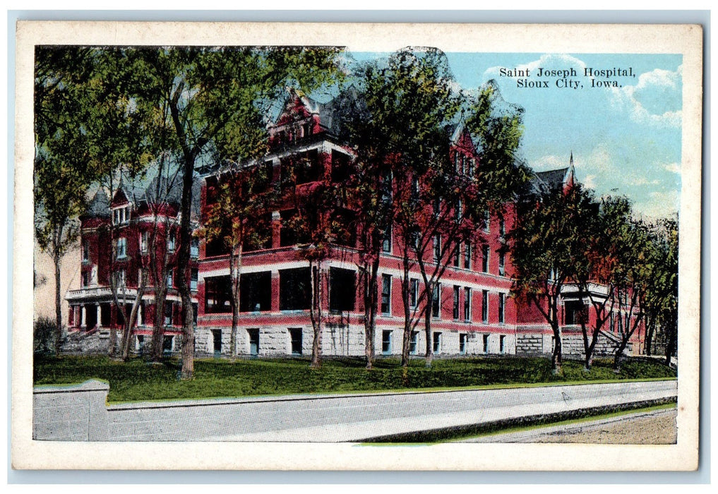 c1950 St. Vincent Hospital Building Road Side View Sioux City Iowa IA Postcard