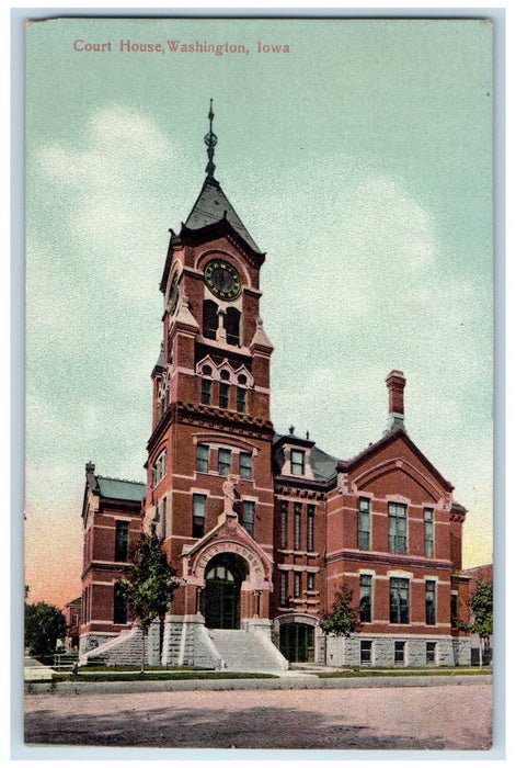 c1950 Court House Building Front View Clock Stairs Washington Iowa IA Postcard