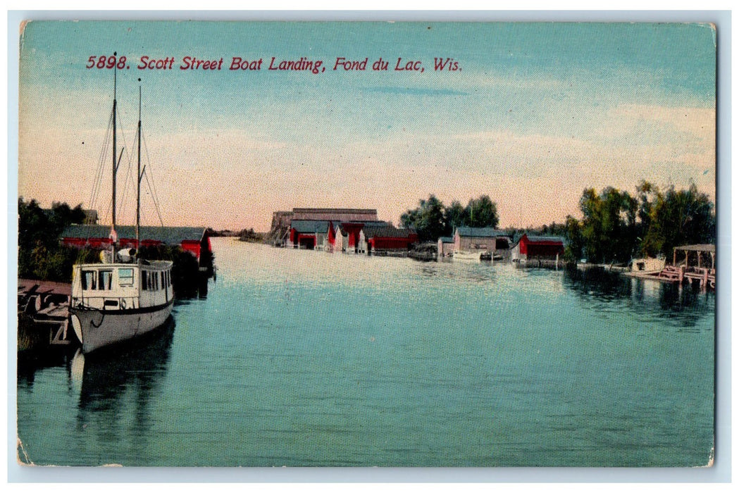 c1950's Scott Street Boat Landing Wharf Lake Fond Du Lac Wisconsin WI Postcard