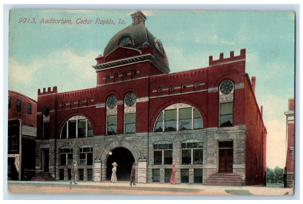 1914 Auditorium Building Facade Entrance People Cedar Rapids Iowa IA Postcard