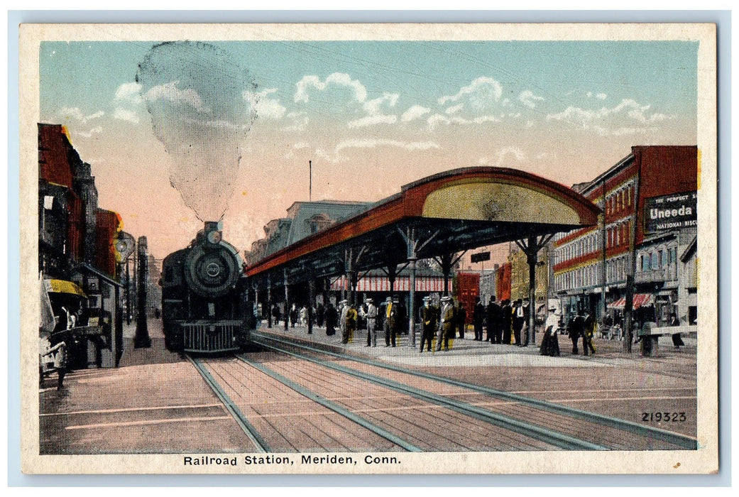 c1950's Railroad Station Depot Passengers Train Smokestacks Meriden CT Postcard