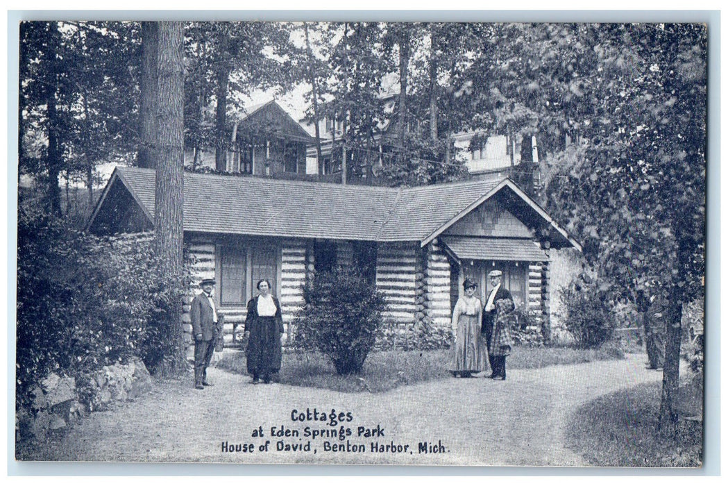 c1950's Cottages Eden Springs Park Couple Tourists Benton Harbor MI Postcard