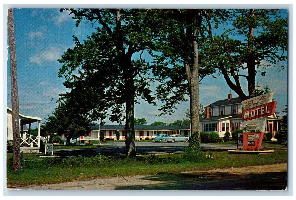 1963 Kelly's Motel Exterior Roadside Hampton Beach New Hampshire NH Car Postcard