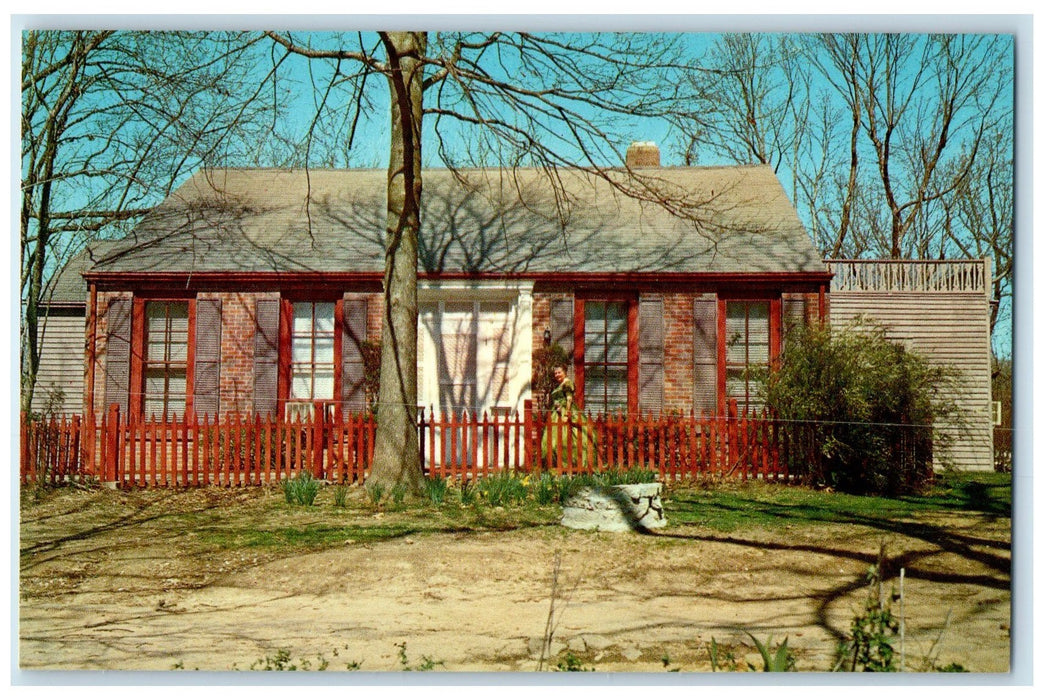 c1950's Candon Hearth House Fence & A Woman Vicksburg Mississippi MS Postcard