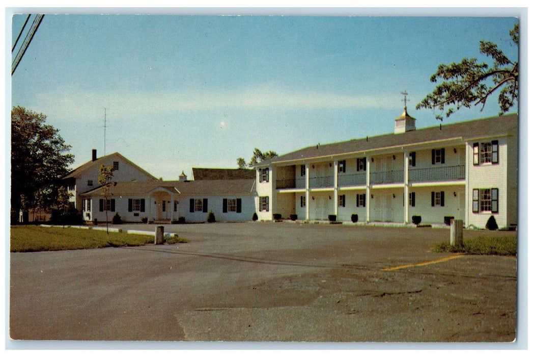 c1950 Lakeview Inn & Motor Lodge Restaurant Wolfeboro New Hampshire NH Postcard