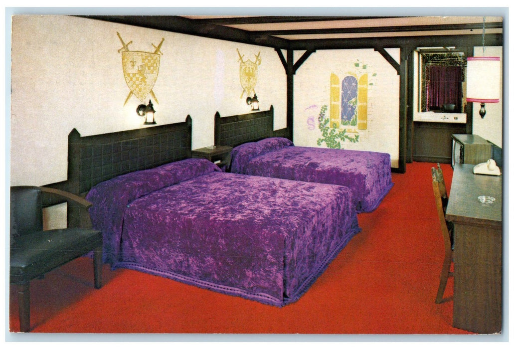 c1950 Knights Inn Room Sleep On Oversize Comfortable Beds Columbus OH Postcard