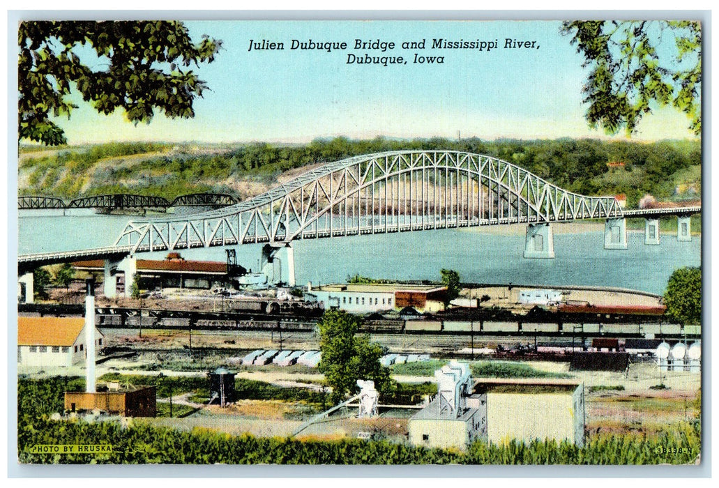 1944 Julien Dubuque Overlooking Mississippi River Scene Dubuque Iowa IA Postcard