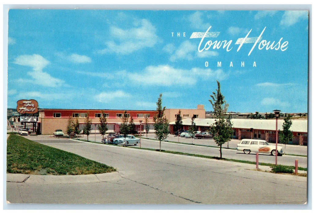 c1960's Town House Motor Hotel Exterior Roadside Omaha Nebraska NE Cars Postcard