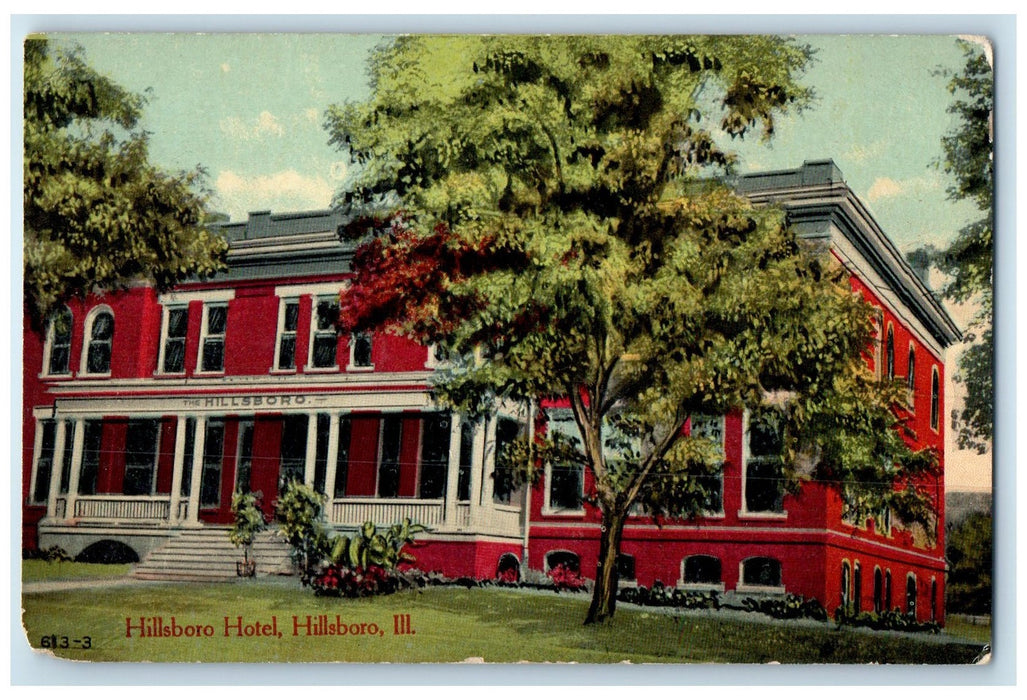 c1950 Hillsboro Hotel Building Restaurant Stairs Hillsboro Illinois IL Postcard