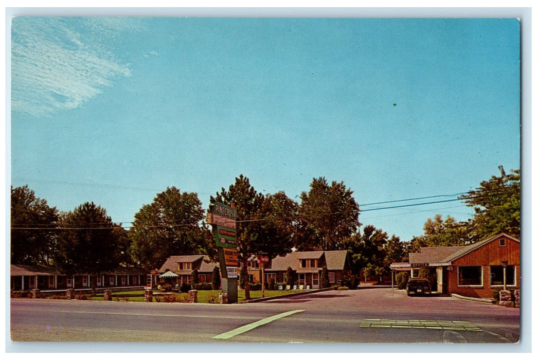 c1960's Pinecrest Motor Exterior Roadside Pocatello Indiana IN Unposted Postcard