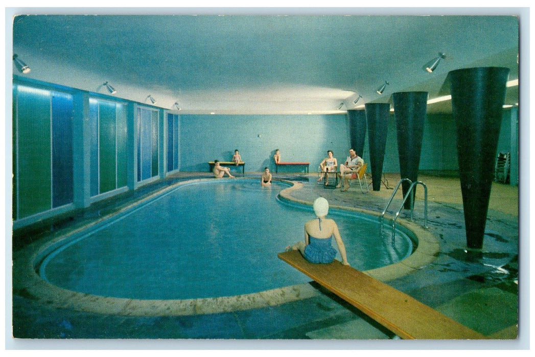 c1950's Dell View Hotel Restaurant Swimming Pool Guests Lake Delton WI Postcard