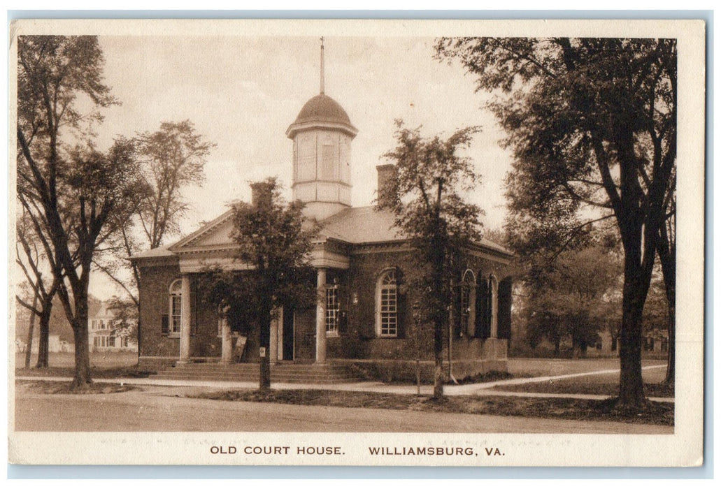 c1940s Old Court House Exterior Williamsburg Virginia VA Unposted Trees Postcard