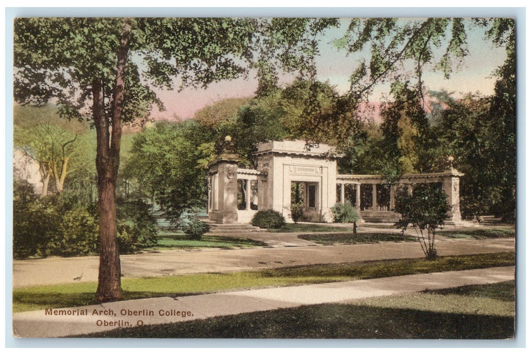 c1940's Memorial Arch Scene Oberlin College Oberlin Ohio OH Unposted Postcard