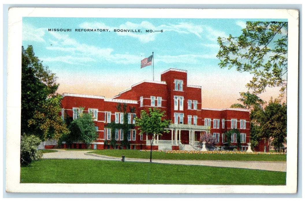 1948 Missouri Reformatory Building US Flag Road Boonville Missouri MO Postcard