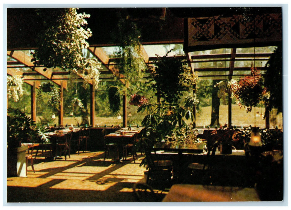 c1950 Green House Quilt Room Wall Pack Inn Restaurant Walpack Center NJ Postcard