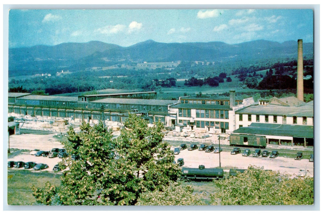 c1950's Marble Exhibit Building Classic Cars Parking Proctor Vermont VT Postcard