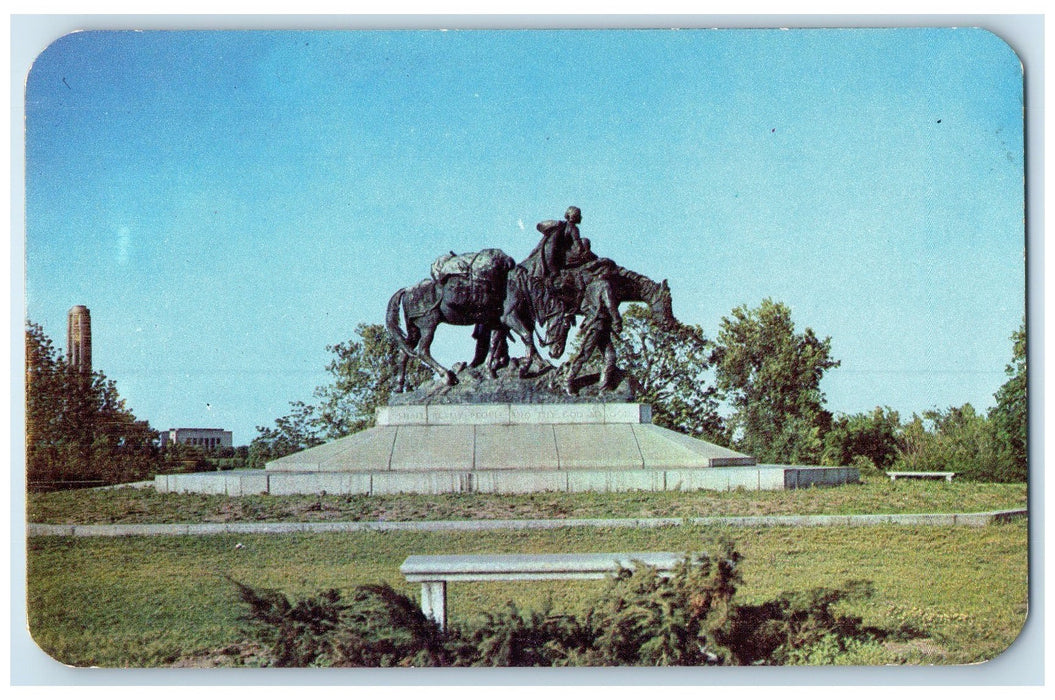 c1950 Pioneer Mother Statue Phimister Proctor Kansas City Missouri MO Postcard