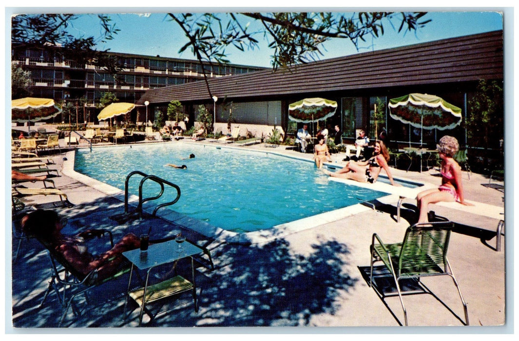 c1950's Holiday Inn Hotel & Restaurant Swimming Pool Guests Concord CA Postcard