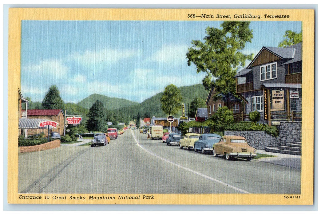 c1940's Main Street Classic Cars Highway To National Park Gatlinburg TN Postcard