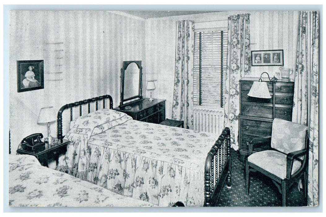 1956 Hotel Queen Anne & Restaurant Bedroom New Bern North Carolina NC Postcard