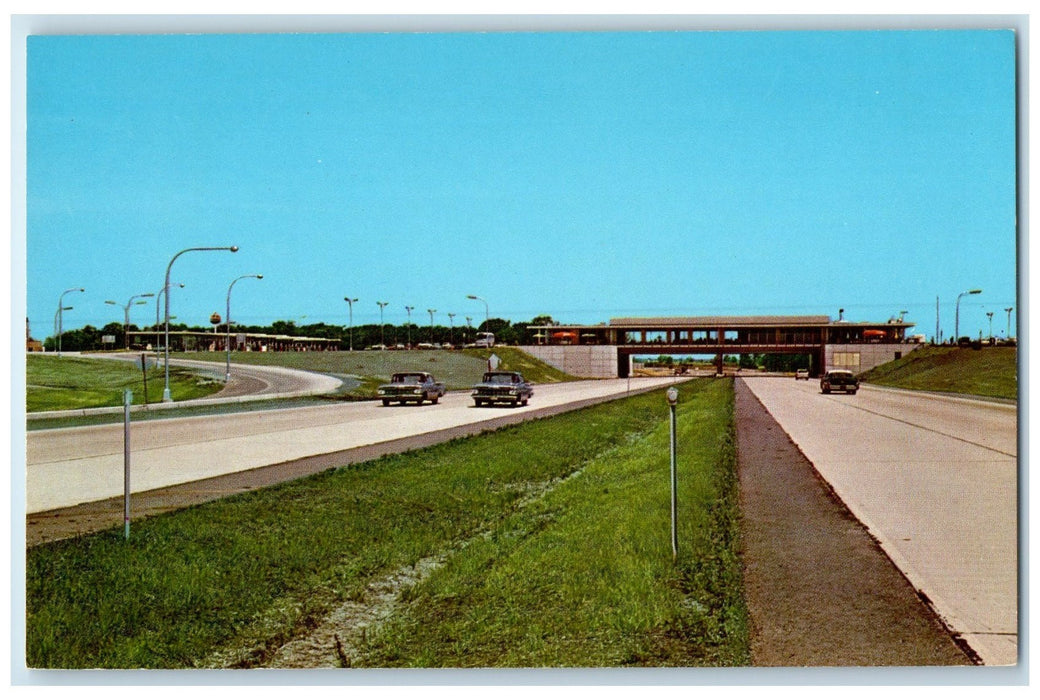 c1950's Fred Harvey Illinois Top Of Tollway Oils Station Restaurants IL Postcard